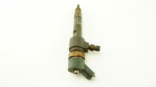 Injector Opel Zafira B 1.9 cdti 04451102