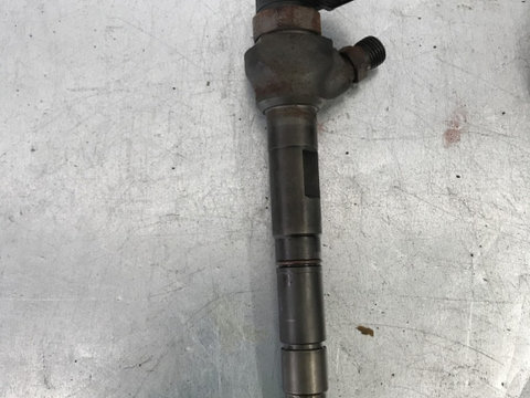 Injector Passat Variant B7 2.0TDI DSG sedan 2012 (03L130277J)