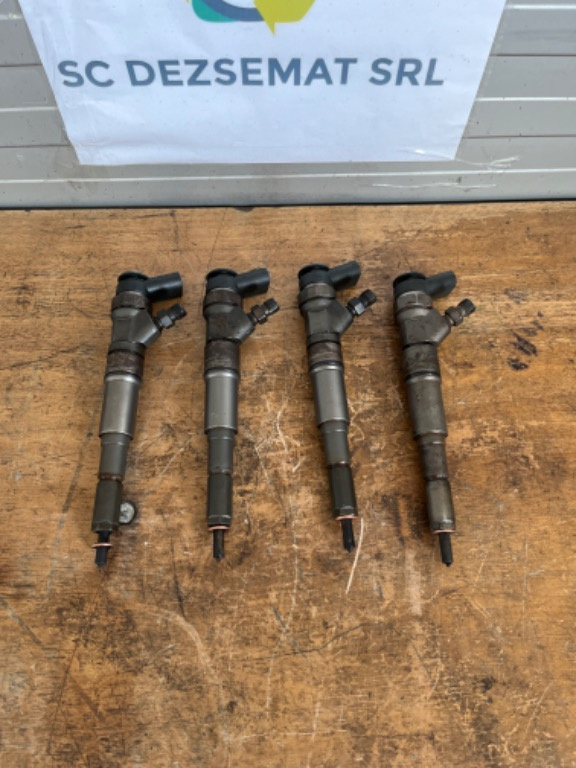 Injector pentru BMW E46 / E90/ E87/ E83 cu cod 0445110131, 2.0 d
