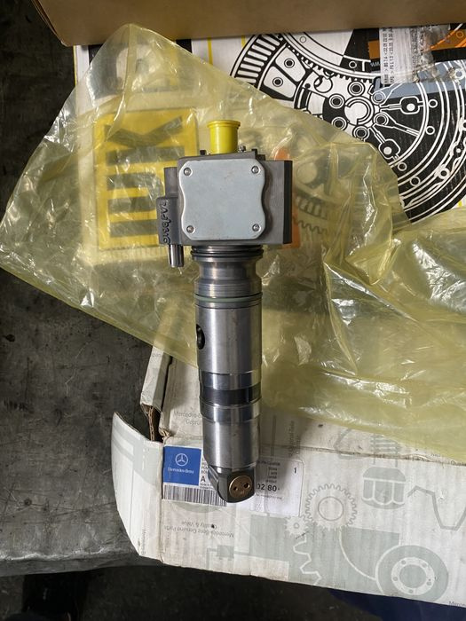 Injector pompa duse Mercedes Atego Unimog Vario Axor