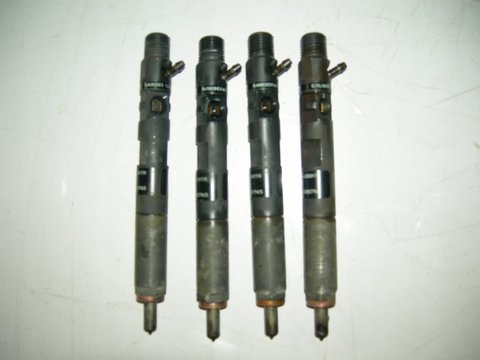 Injector Renault Kangoo Express (FW) 1.5 dCi euro 4 cod 28237259, h8200827965, 166000897R