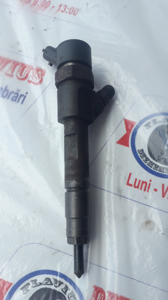 Injector Renault Laguna 1.9dci an 2005 cod 8200100272