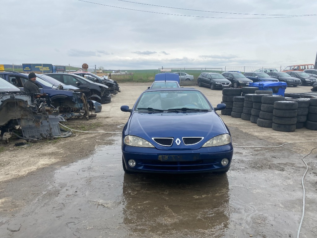 Injector Renault Megane 1999 cabrio 1600 benzina