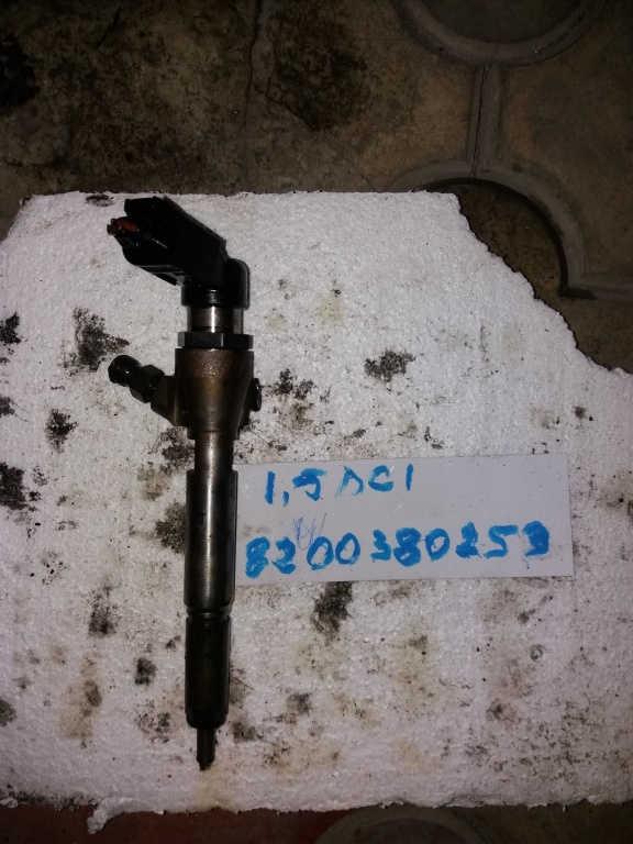 Injector Renault/ Nissan motor 1,5dci(K9K) cod 8200380253