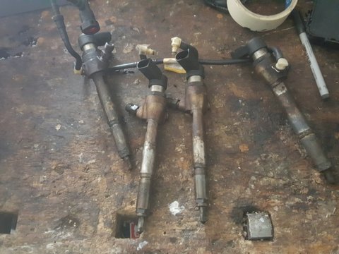 Injector renault scenic 2,1.5,an 2007,cod piesa 8200294788