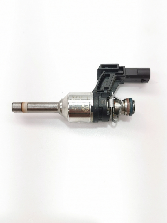 Injector Seat Leon Hatchback 1.2 Tsi an 2011 CBZB 77KW / 105CP 1197 cmc / 1.2L BENZINA cod piesa 03F906036B