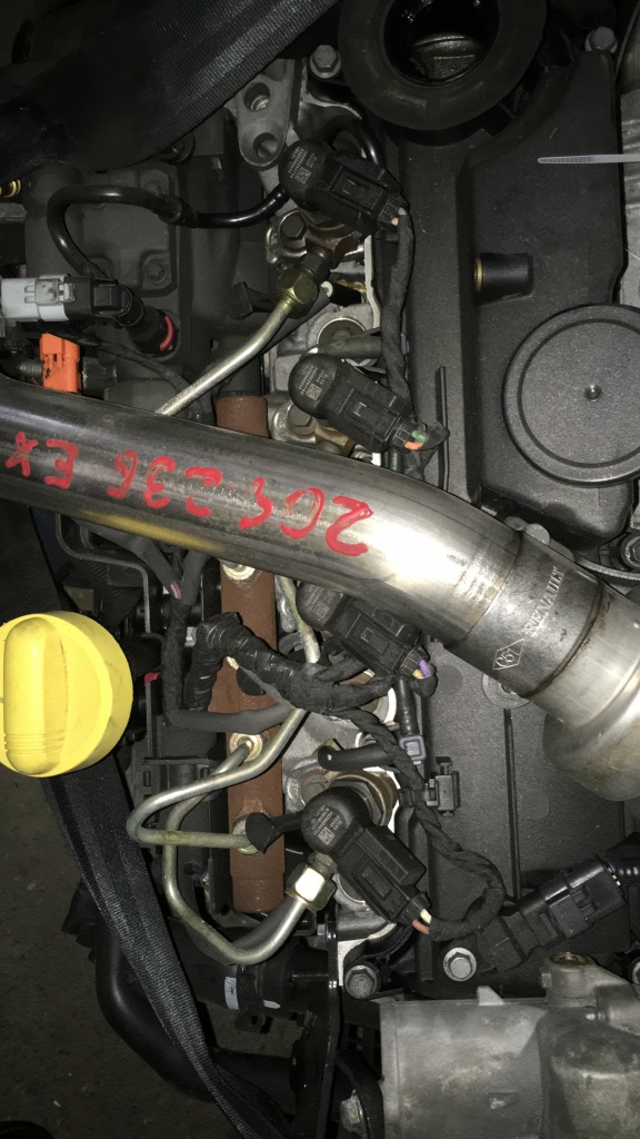 Injector siemens motor 1.5 DCI Renault m