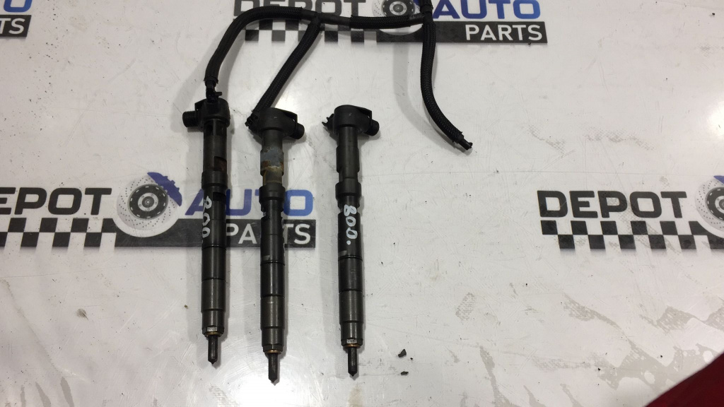 INJECTOR SKODA FABIA 2 FL 2011 1.2 TDI CFWA COD 28231462 (id: 800)
