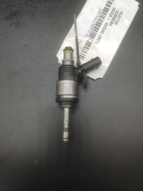 Injector , Skoda, Kodiaq, an 2021, cod piesa 06Q906036A