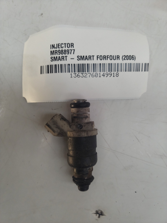 Injector Smart Smart Forfour an 2006 cod piesa MR988977