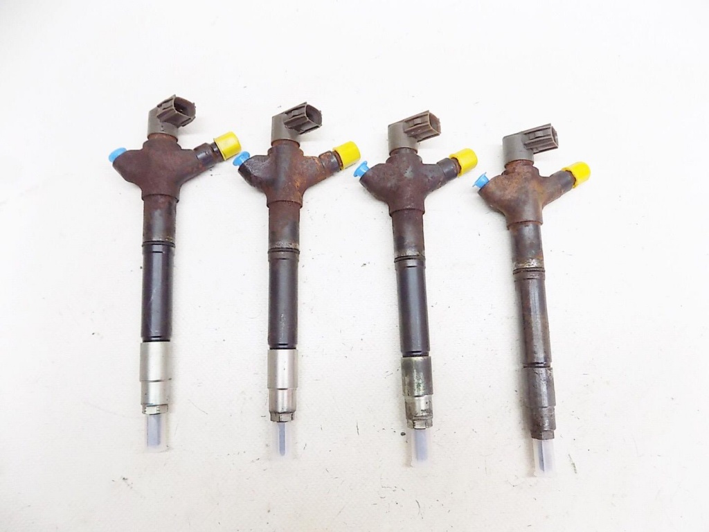 Injector Toyota Corolla 2.2 D4D 23670-0R090