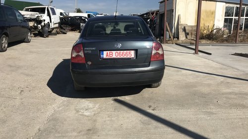 Injector Volkswagen Passat B5 2003 limuz