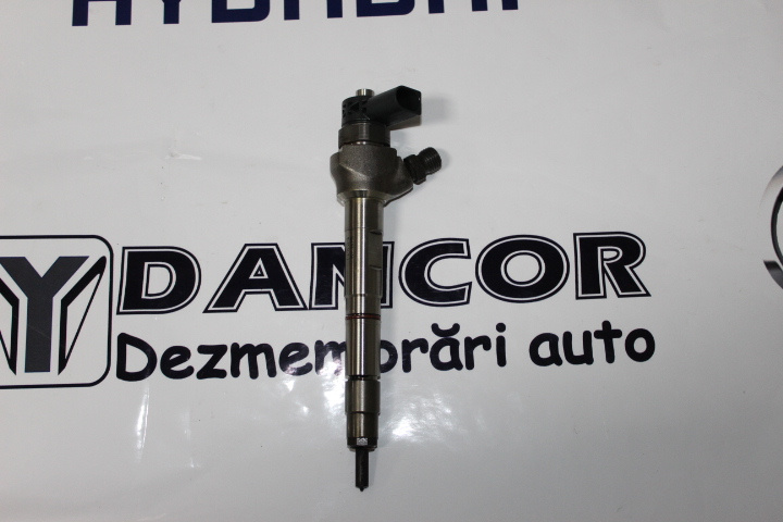 INJECTOR VOLKSWAGEN PASSAT B8 1.6 tdi - AN 2017 - COD 0445110 473/277AD