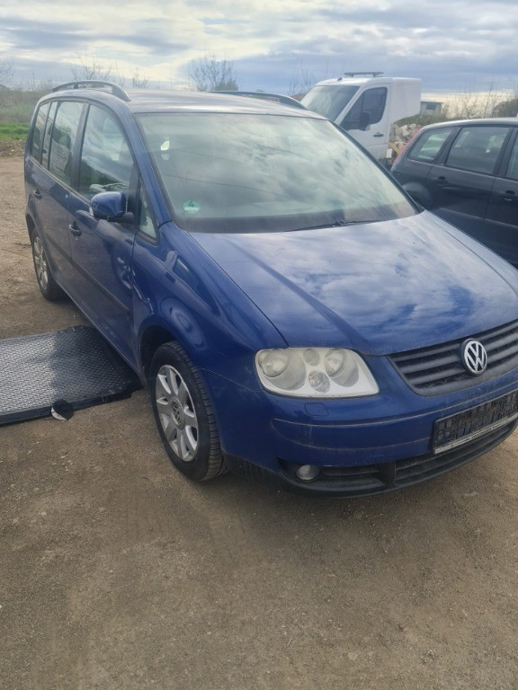 Injector Volkswagen Touran 2005 monovolu