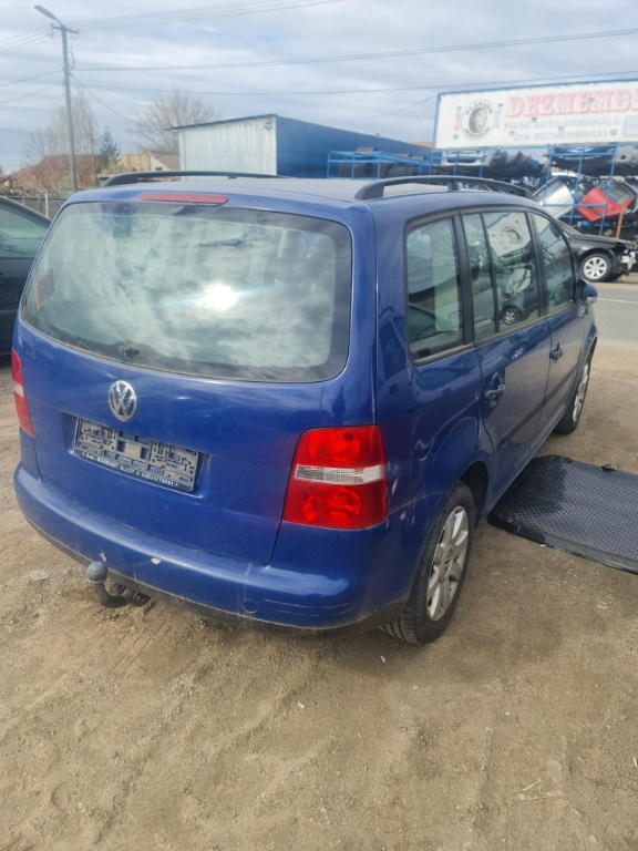 Injector Volkswagen Touran 2005 monovolu