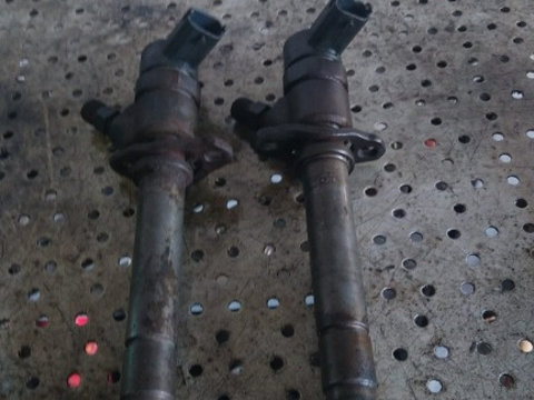 Injector Volvo XC90 2.4 D an 2002 cod 0445110078