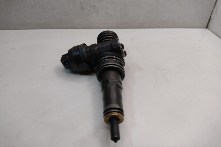 Injector Vw Audi Seat Skoda 1.9 tdi, cod