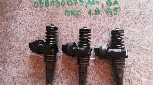 Injector VW Golf 5 1.9 BKC 038130073AG B