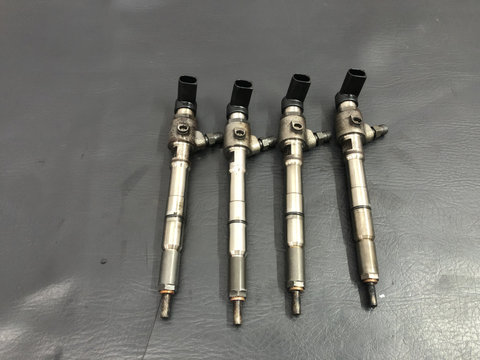 Injector VW Golf 6 1.6 TDI HB sedan 2012 (03L130277B)