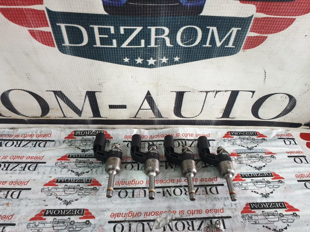 Injector VW Golf VI Plus 1.4 TSI 122 cai motor CAXA cod piesa : 03C906036F