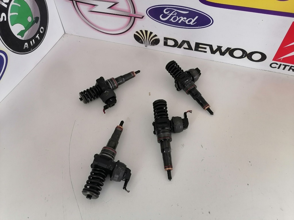 Injector VW Passat B5 Skoda Superb Audi A4 B6 1.9 TDI Cod 038130073AR CB
