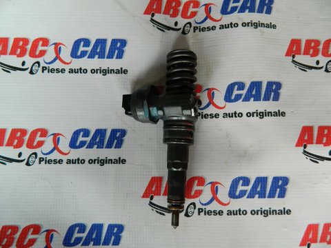 Injector VW Passat B6 2.0 TDI cod: 038130073BQ