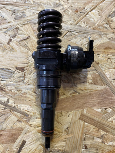 Injector VW Passat B6 Variant 2.0TDI BMP ,4motion 