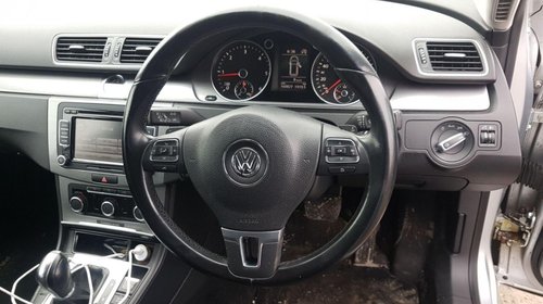 Injector VW Passat B7 2012 combi 2.0