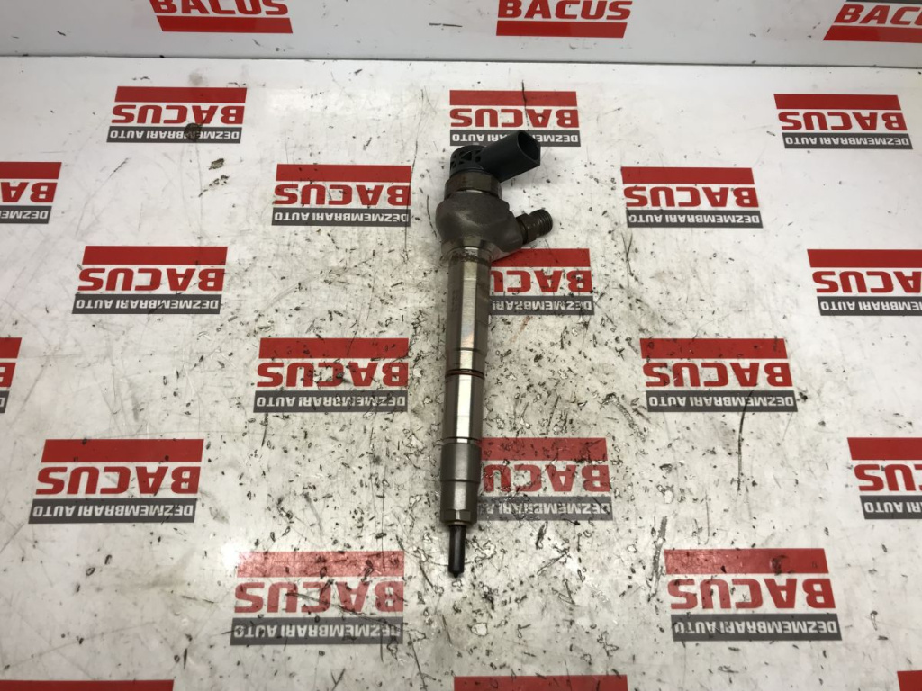 Injector Vw Passat B8 / Skoda Octavia 3 1.6 TDI Cod 04L130277AD - 0445110473
