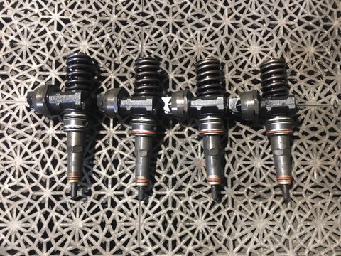 Injector Vw Polo 9n 1.9 TDI cod injectoare : 038 130 073 AJ