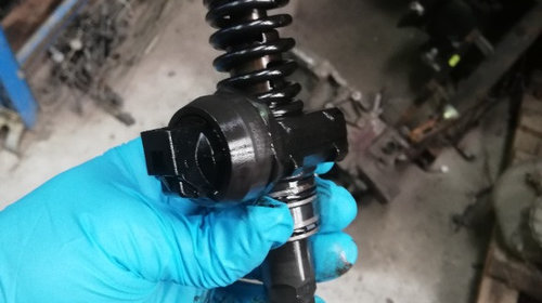 Injector vw skoda 1.9 tdi bxe