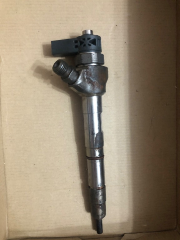 Injector VW Skoda Audi 1.6 TDI Cod 0445110473