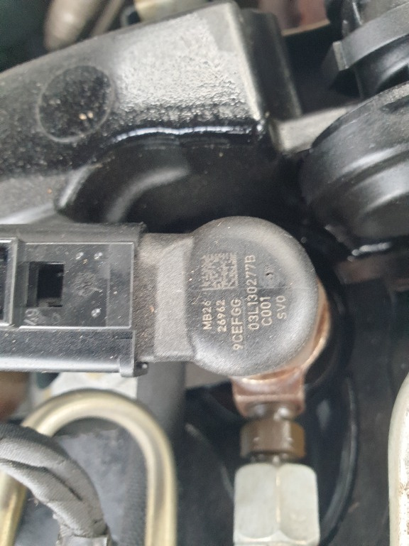 Injector VW , Skoda, Audi 1.6 TDI cod motor CAY 03L130277B