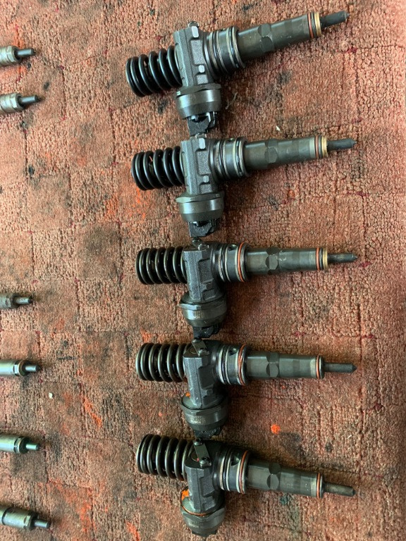 Injector Vw Volkswagen Golf 4 1.9 TDI cod injectoare : 0414720037