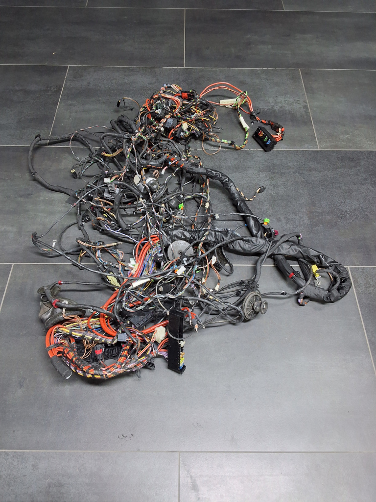Instalatie electrica Mercedes-Benz Sprinter (2009->) [906] 2.2 Motorina 2015, INSTALATIE COMPLETA CAROSERIE / VOLAN STANGA / A9060005999
