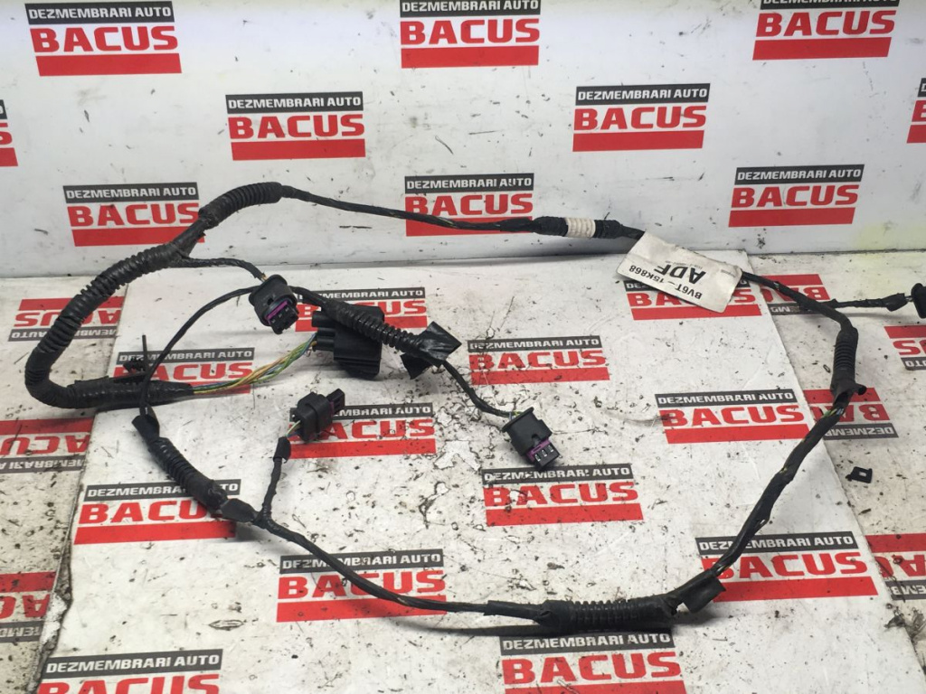 Instalatie senzori de parcare bara spate Ford Focus 3 an 2012 cod piesa BV6T-15K868-ADF