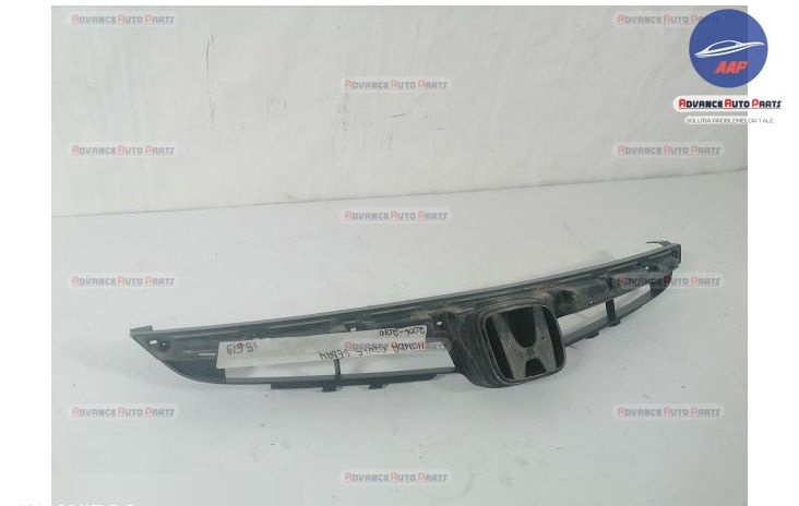 Intaritura Grila Centrala originala Honda Civic 8 2005 2006 2007 2008 Sedan 4-usi OEM