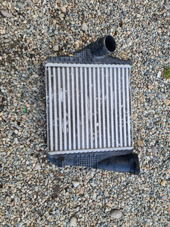Intercooler dreapta Audi Q7 4M