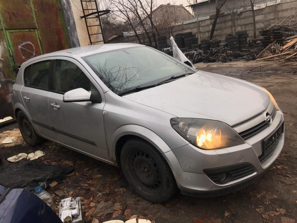 Intercooler Opel Astra H 2005 Hatchback 2.0
