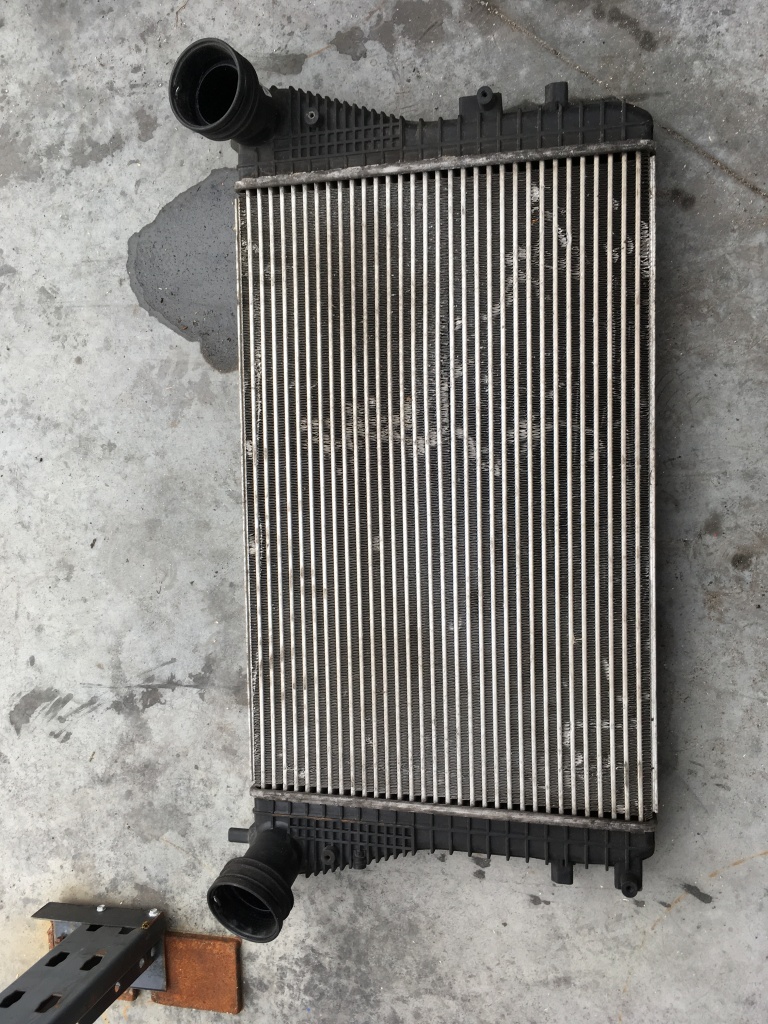 Intercooler Volkswagen Golf5 / Touran / Skoda Octavia 2 An 2004-2009 cod 1K0145803E
