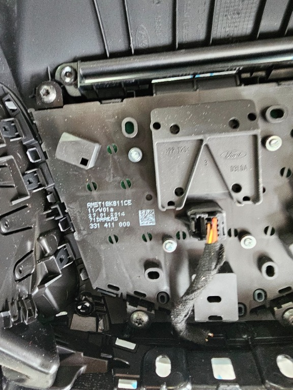 INTERFATA RADIO FORD FOCUS 3 / AN 2011 / COD AM5T18K811CE