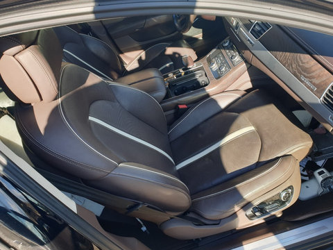 Interior Audi A8 4H