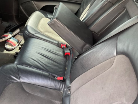 Interior Audi Q7 scaunele 3-7
