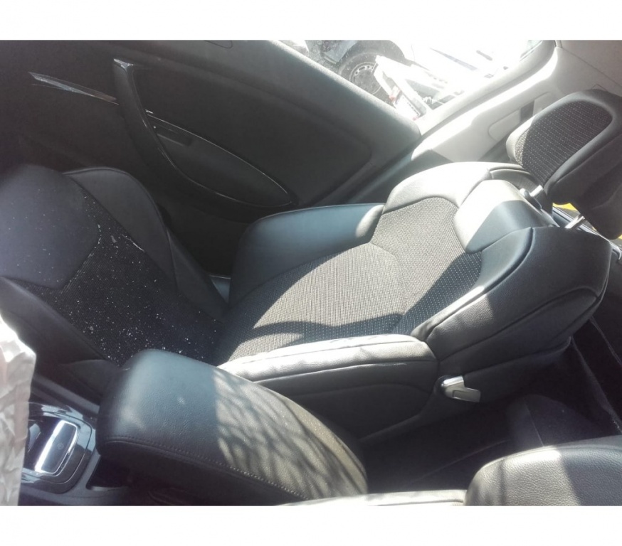 Interior Citroen C5 2011 2.0 HDI Cod Motor: DW10CTED4 FILTRU DE PARTICULE