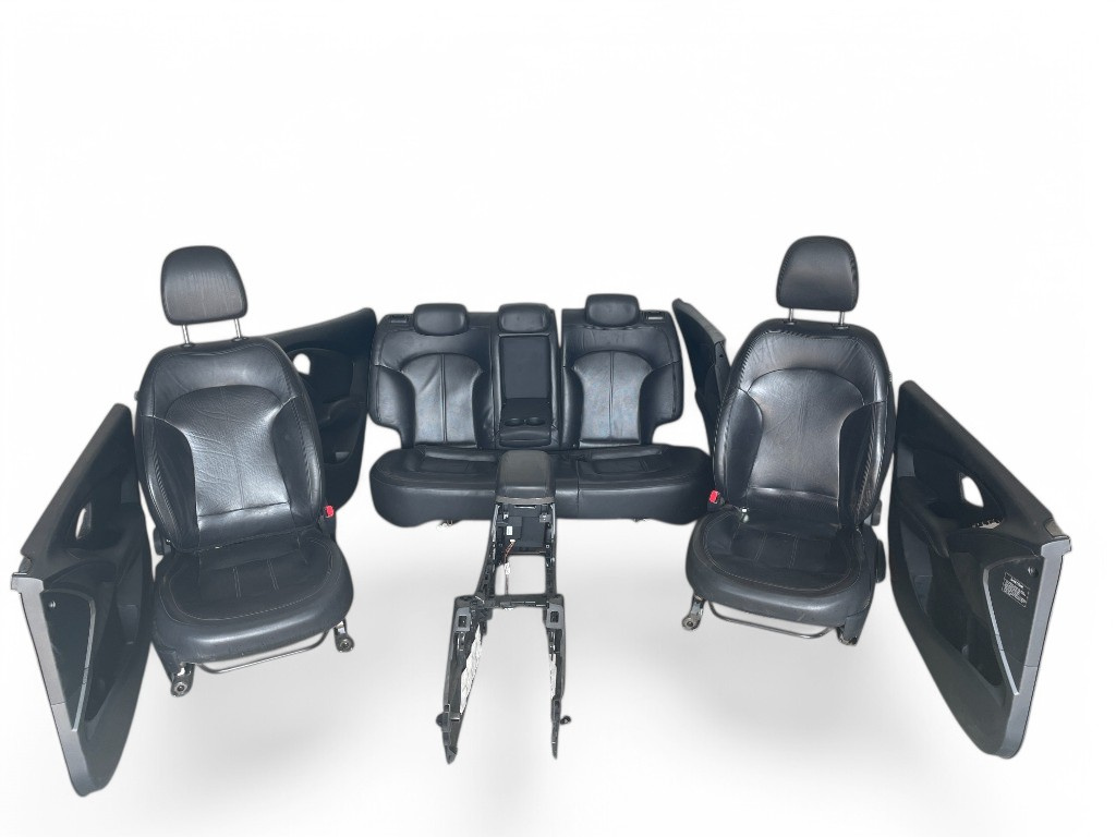 Interior complet Hyundai ix35 2.0 CRDi 184 cai motor D4HA Automat an 2011 cu incalzire fata spate