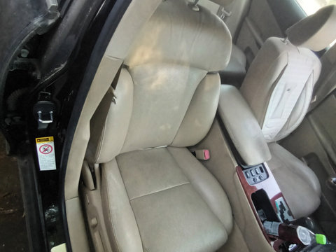 Interior Complet Lexus GS (GRS19, UZS19, URS19, GWS19) 2005 - 2011 Benzina