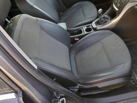 Interior Complet Opel ASTRA J 2009 - 2015 Motorina