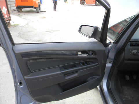 Interior Complet Opel ZAFIRA B 2005 - Prezent Motorina