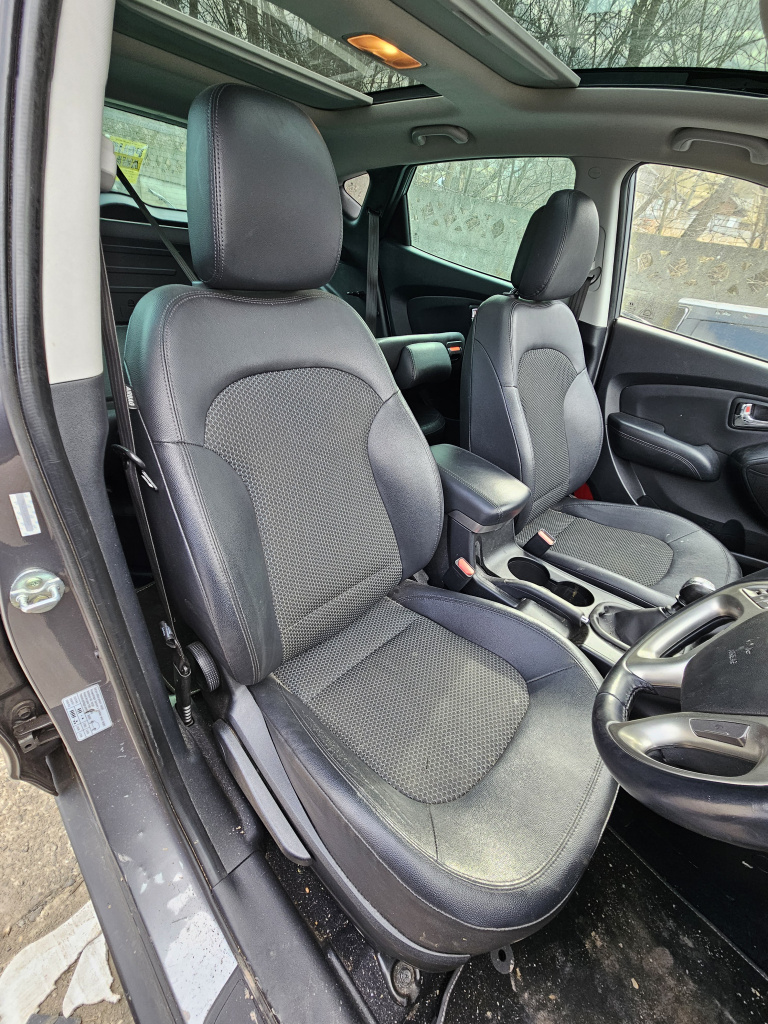 Interior Complet Piele Și Material Textil Hyundai ix35 2012, CU ÎNCĂLZIRE FATA/SPATE