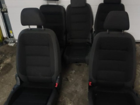 Interior complet textil cu incalzire fata Vw Touran 1.6 TDI cod motor CAY an 2008